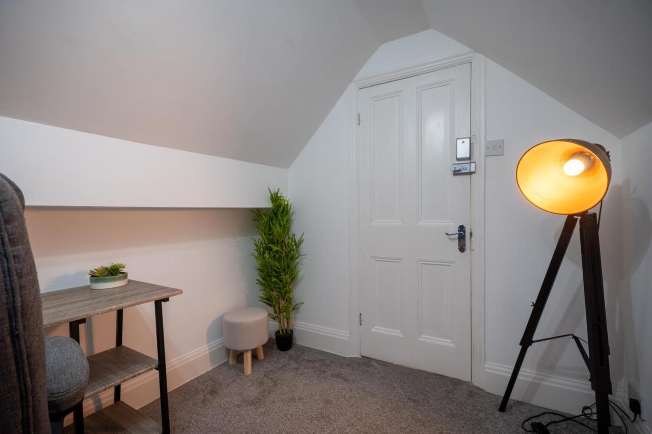 Appartamento Cavendish Cat And Gaming House Blackpool Esterno foto